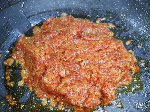 onion garlic paste for pav bhaji